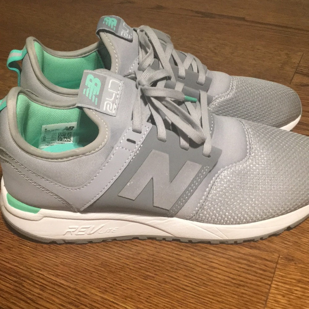 New balance women’s size 8